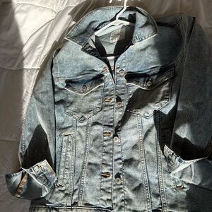 NEVER WORN Size XS Abercrombie & Fitch Light Blue Jean Jacket